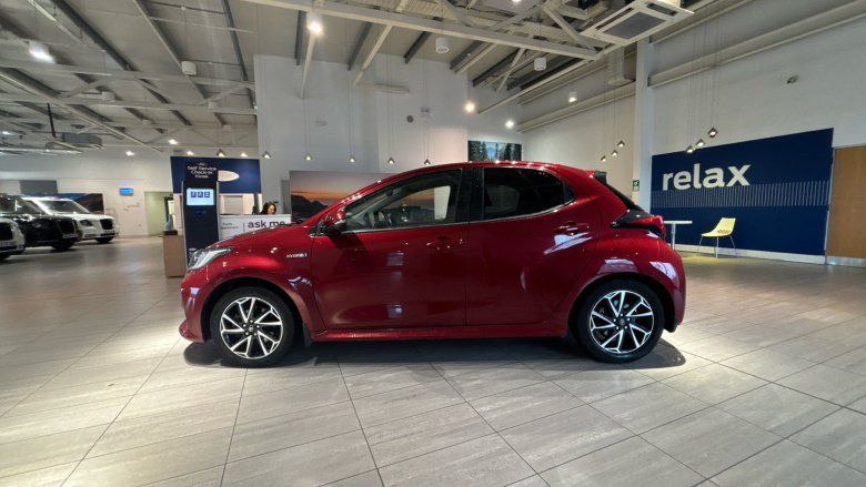 Toyota Yaris 1.5 Hybrid Design 5dr CVT Hybrid Hatchback